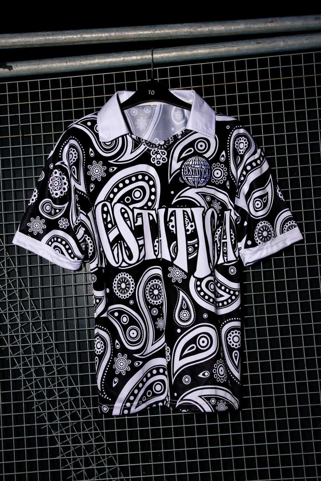 The Black one (Limited edition)