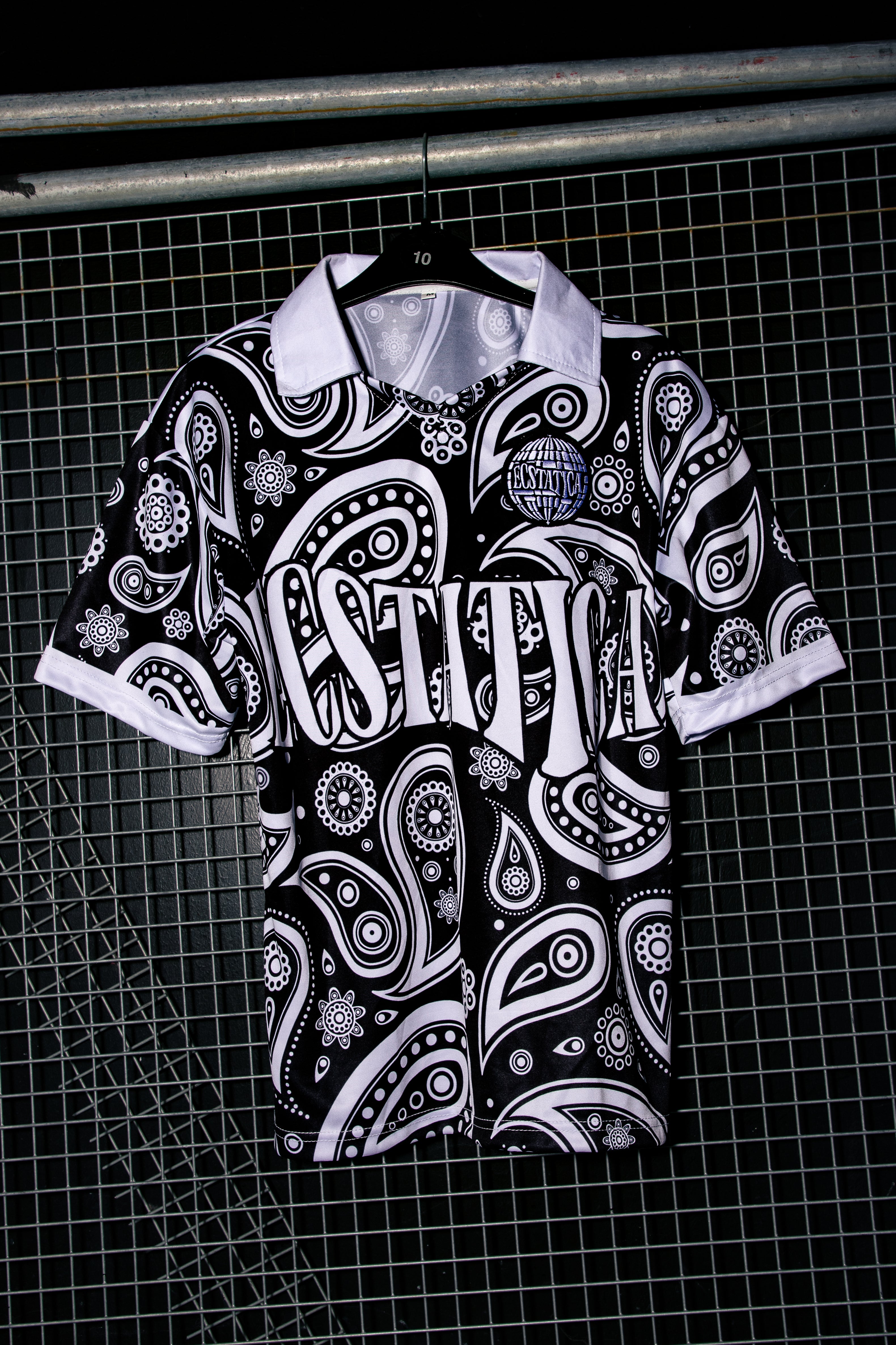 The Black one (Limited edition)